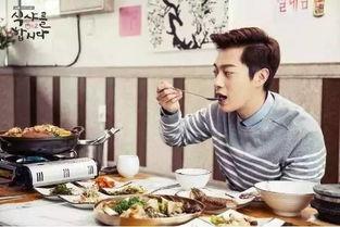 吃瓜阿姨端着饭碗,见证人间百态