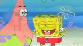 宝宝吃瓜笑哈哈,萌态十足的幸福瞬间